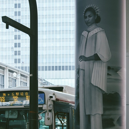 渋谷駅前エリアマネジメント - 渋谷の一時避難場所をアートで表現！「シブヤ・アロープロジェクト」新作アート作品完成！